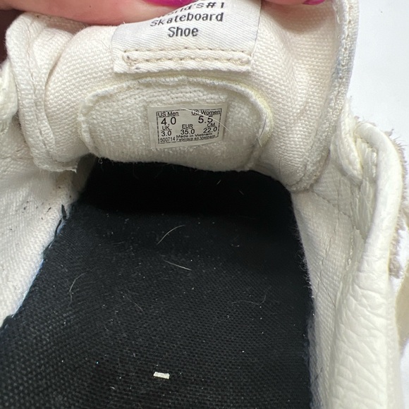 Vans Authentic Sneaker, Men’s Size 4, Women’s 5.5 Off White - Picture 10 of 14